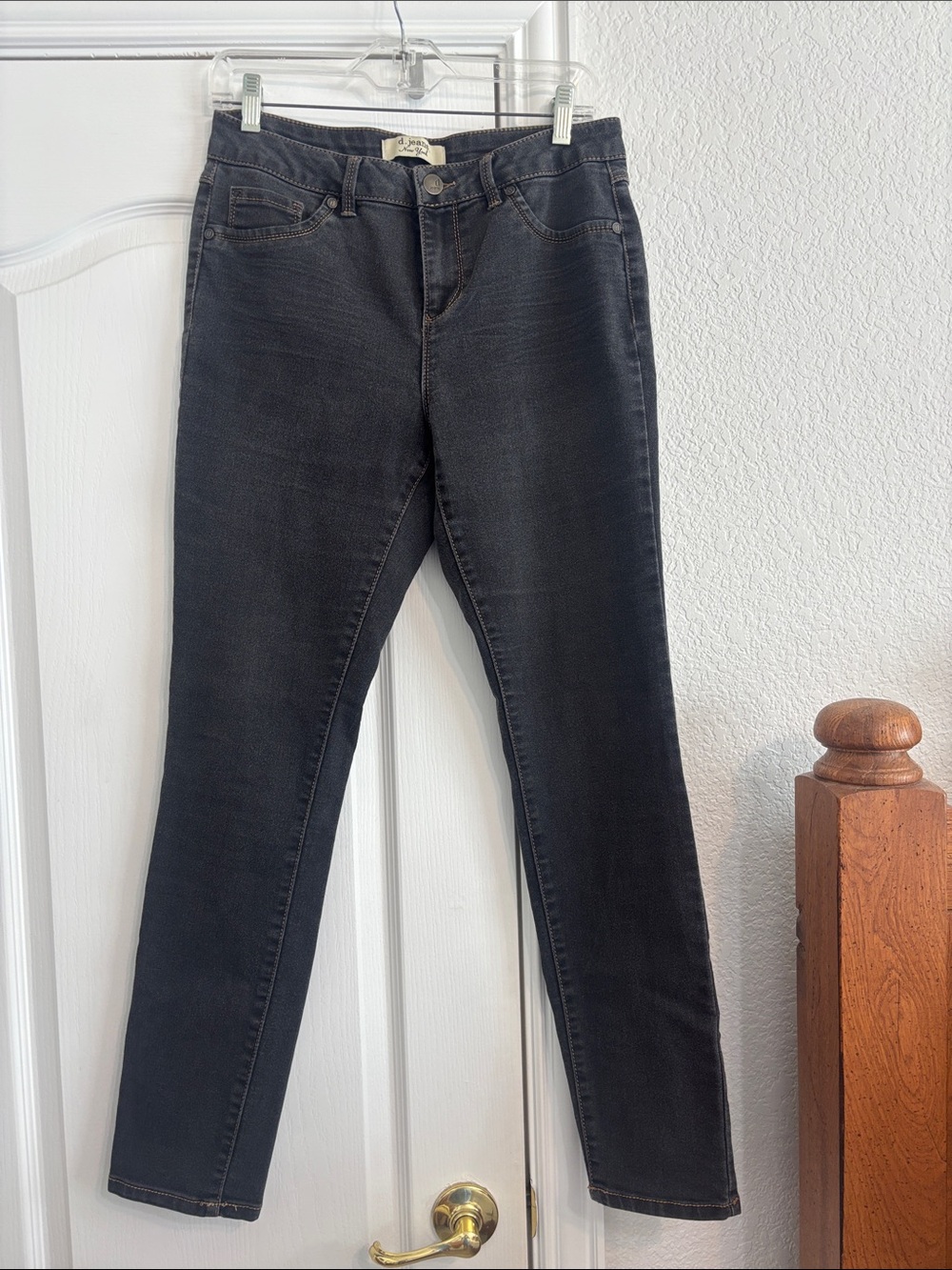 d. jeans New York size 10Women’s Washed Black Skinny Jeans